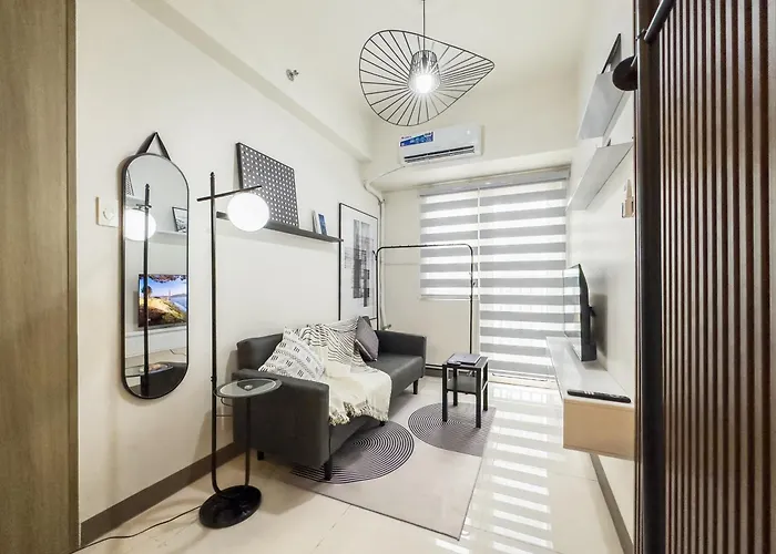Gemstonebr In Smdc Coast Residences Apartment *