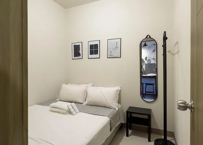 Gemstonebr In Smdc Coast Residences Apartment *